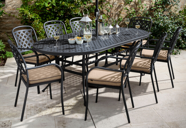 Image of Hartman Berkeley 8 Seat Oval Dining Set in Bronze / Amber - NO PARASOL