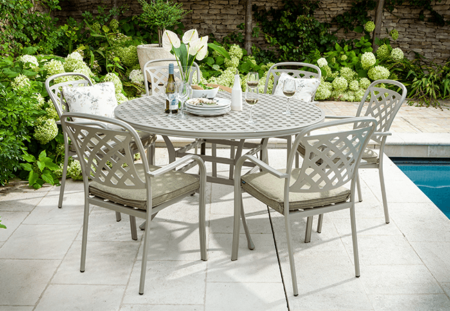 Image of Hartman Berkeley 6 Seat Round Dining Set in Maize / Wheatgrass - NO PARASOL