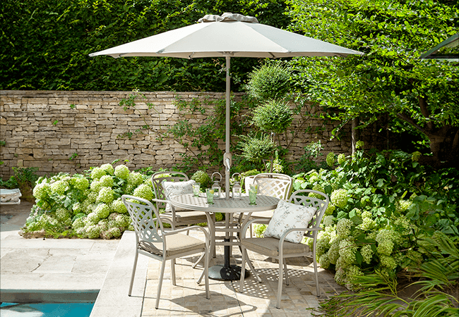 Image of Hartman Berkeley 4 Seat Round Dining Set in Maize / Wheatgrass