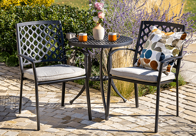 Image of Hartman Avebury Bistro Set in Bronze / Oatmeal