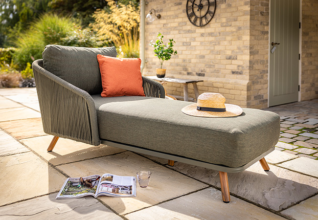 Image of Hartman Eden Lounger in Moss/Juniper