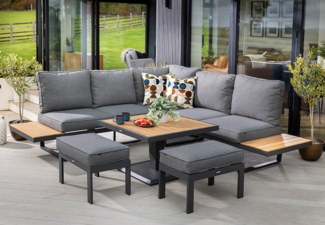 Image of Hartman Sonas Square Corner Platform Set in Matt Xerix / Harris