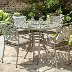 Image of Hartman Berkeley 4 Seat Round Dining Set in Maize / Wheatgrass - NO PARASOL