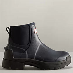 Image of Hunter Women's Balmoral Field Hybrid Chelsea Boots - Navy