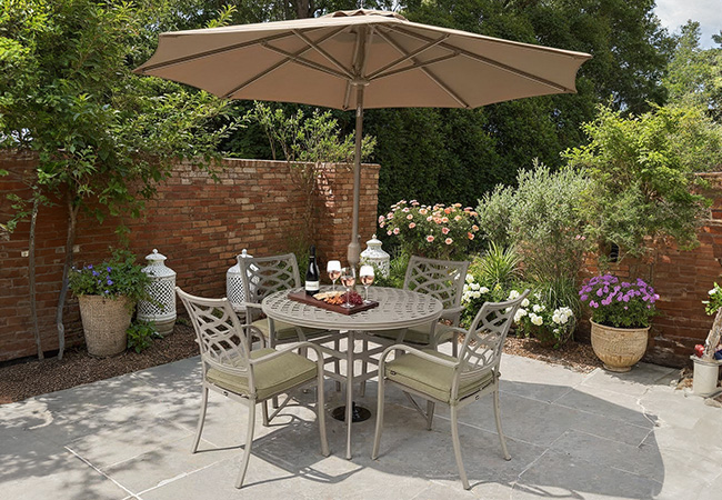Image of Hartman Buxton 4 Seat Dining Set in Maize / Wheatgrass