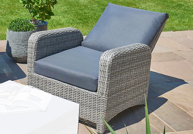 Image of LIFE Hawaii Lounge Chair in Yacht Grey/Carbon