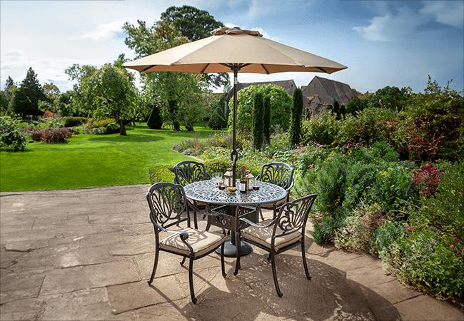 Image of Hartman Amalfi 4 Seat Dining Set in Bronze / Amber