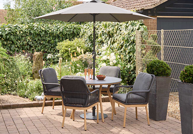 Image of LG Peru 4 Seat Dining Set with 2.5m Parasol