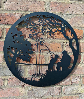 Image of Black Garden Screen Of A Father and Son Fishing - 45cm dia.