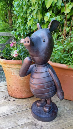 Image of Piglet Garden Sculpture - Large