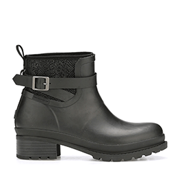 Image of Muck Boot Women's Liberty Ankle Boot in Black