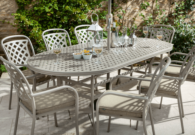 Image of Hartman Berkeley 8 Seat Oval Dining Set in Maize / Wheatgrass - NO PARASOL
