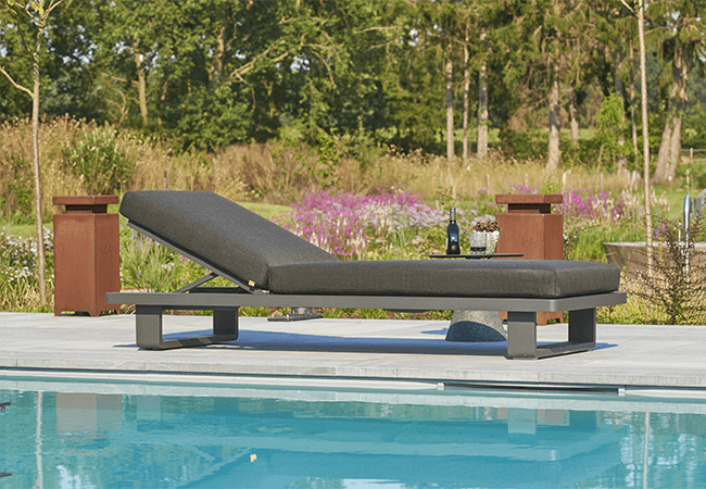 Image of Life Fitz Roy Single Sun Lounger in Lava with Soltex Graphite Cushions